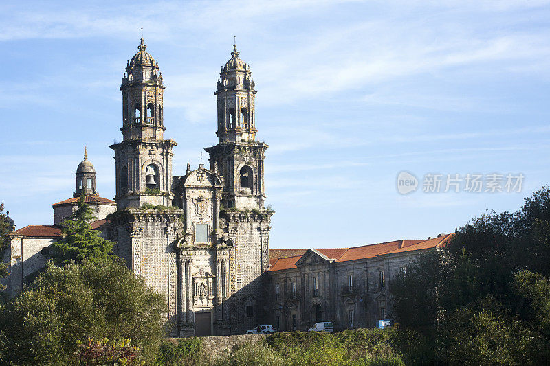 'Sobrado dos monxes'教堂和修道院